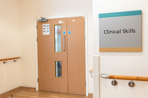 ClinicalSkillsLab.jpg ClinicalSkillsLab.jpg